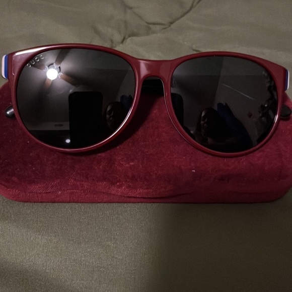 Authentic Gucci Sunglasses One Size. Comes with Original Gucci Sunglasses Case. - Picture 7 of 7